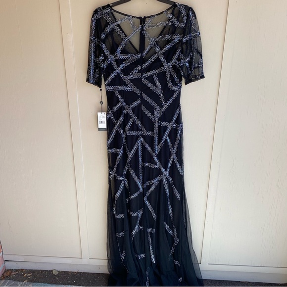 NWT Adrianna Papell Black Beaded Short Sleeve Long Formal Gown Size 4 - Picture 6 of 11